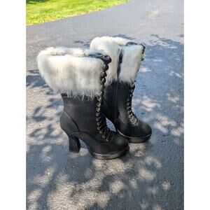 Ellie Womens Santa Boots Sz 8 Christmas 557/Joy Laces & Faux Fur Shoes